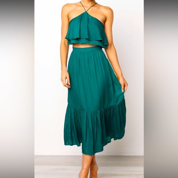 Two Piece silk-like emerald maxi dress & halter top - Picture 3 of 4